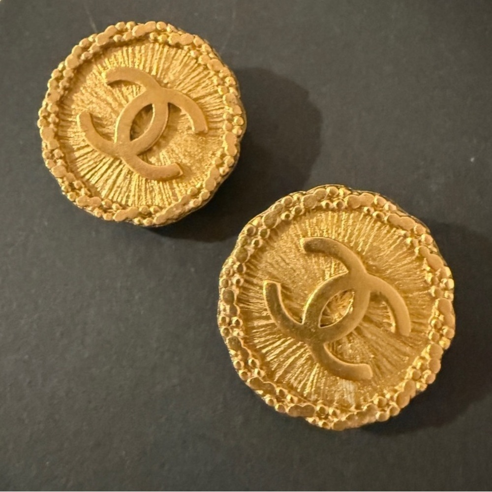 Chanel Vintage Gold Earrings - Picture 7 of 13